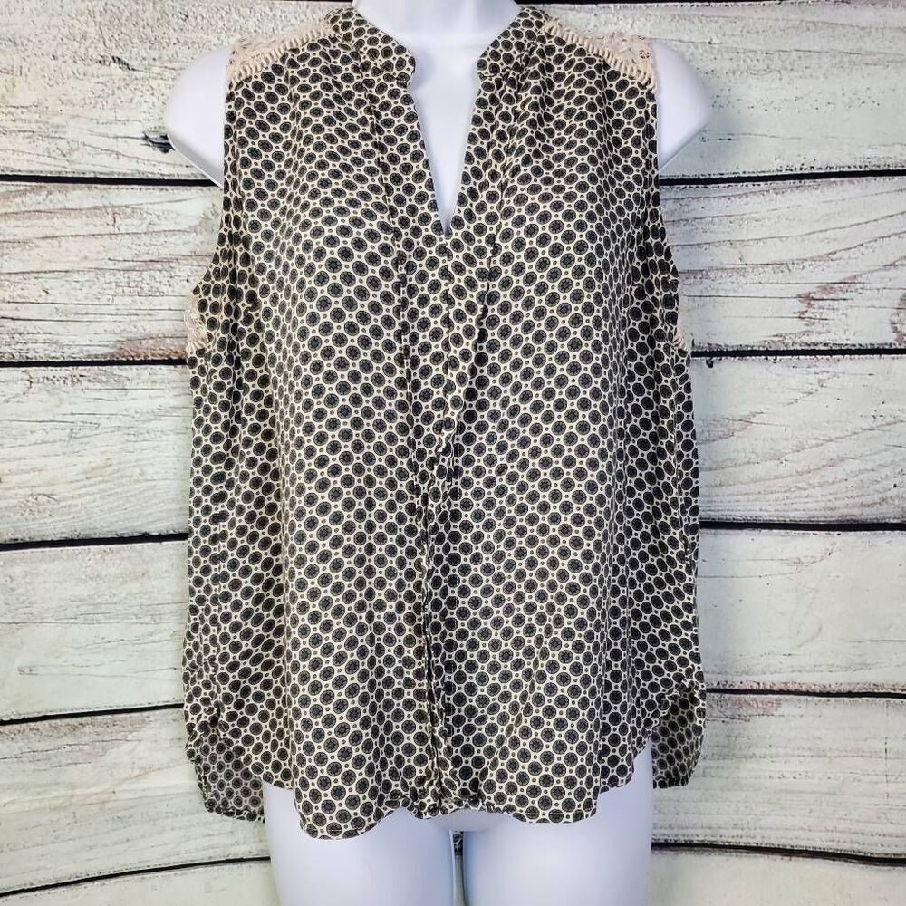 Heartloom Lace Back Sleeveless Blouse Large Black Beige Geo Print